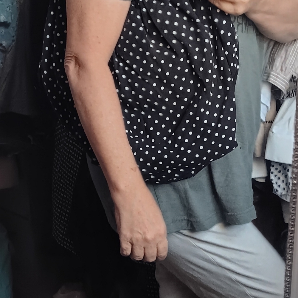 Polka-dot Tote - Picture 4 of 5